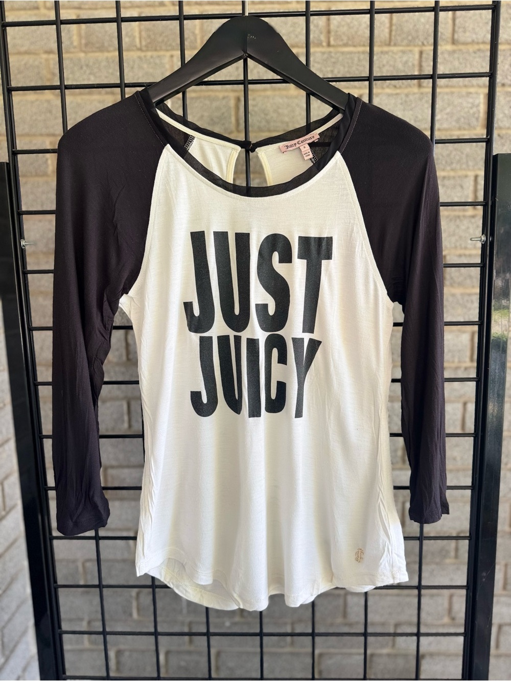 VTG Rare Authentic Juicy Couture "Just Juicy" Open Back Raglan Baseball Tee -Sm